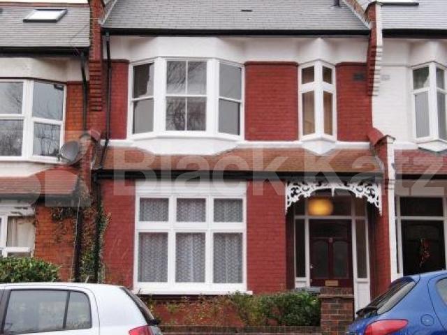 			NEW ON THE MARKET!!!, 4 Bedroom, 1 bath, 1 reception House			 Birley Road, WHETSTONE